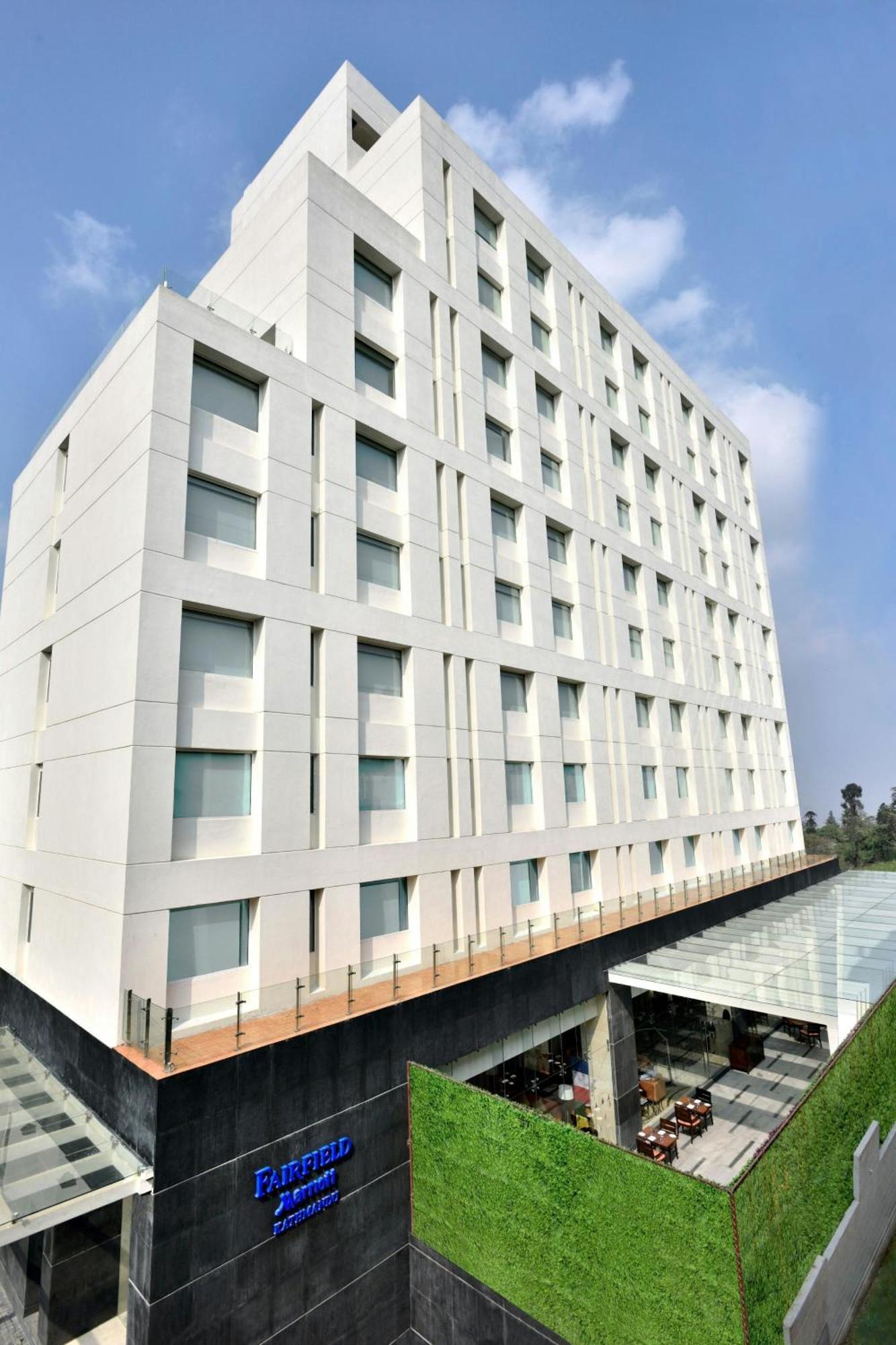 Hotel Fairfield By Marriott Katmandou Extérieur photo
