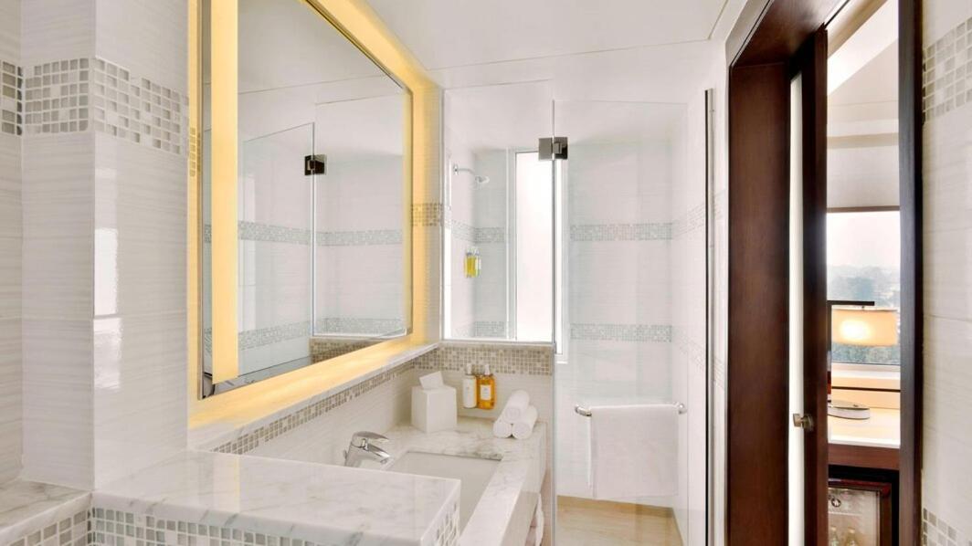 Hotel Fairfield By Marriott Katmandou Extérieur photo
